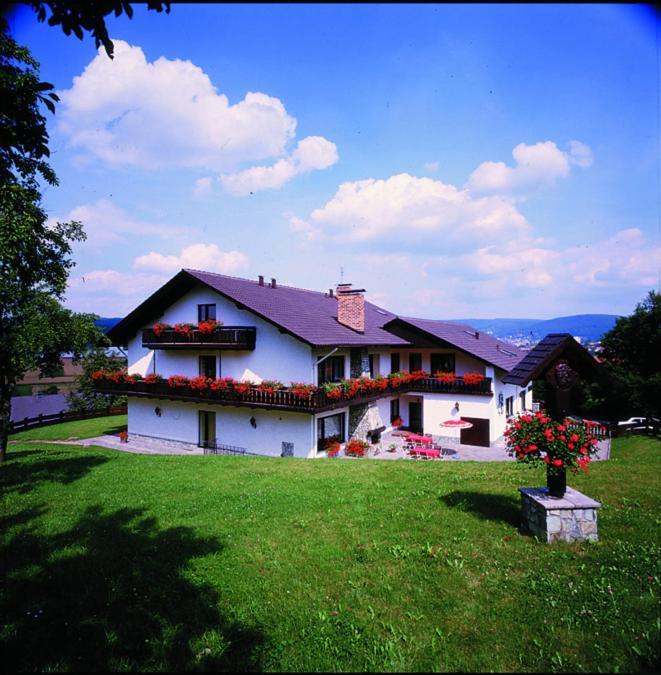 Hotel - Gasthof Spessarttor & Hotel Bergwiesen - Zimmer Mit Balkon Lohr Buitenkant foto